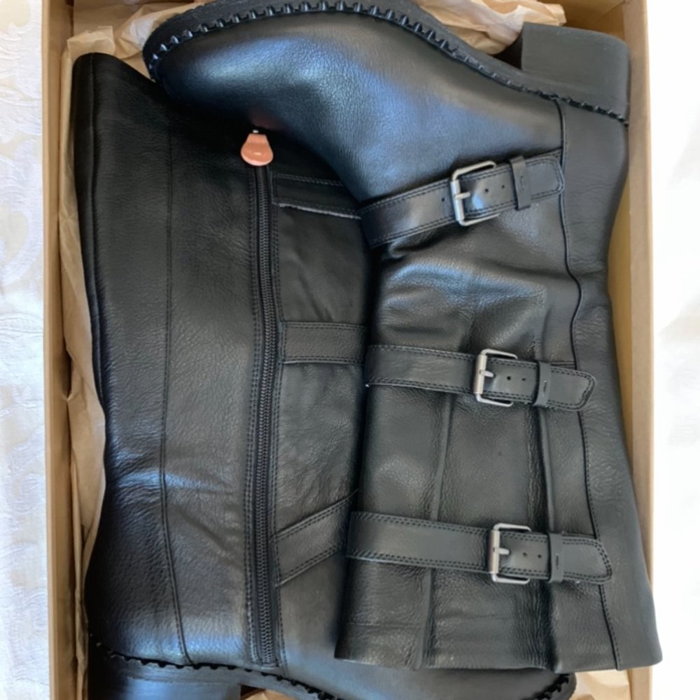 NEW IN BOX!Gentle Souls Black Buckle Leather Boots